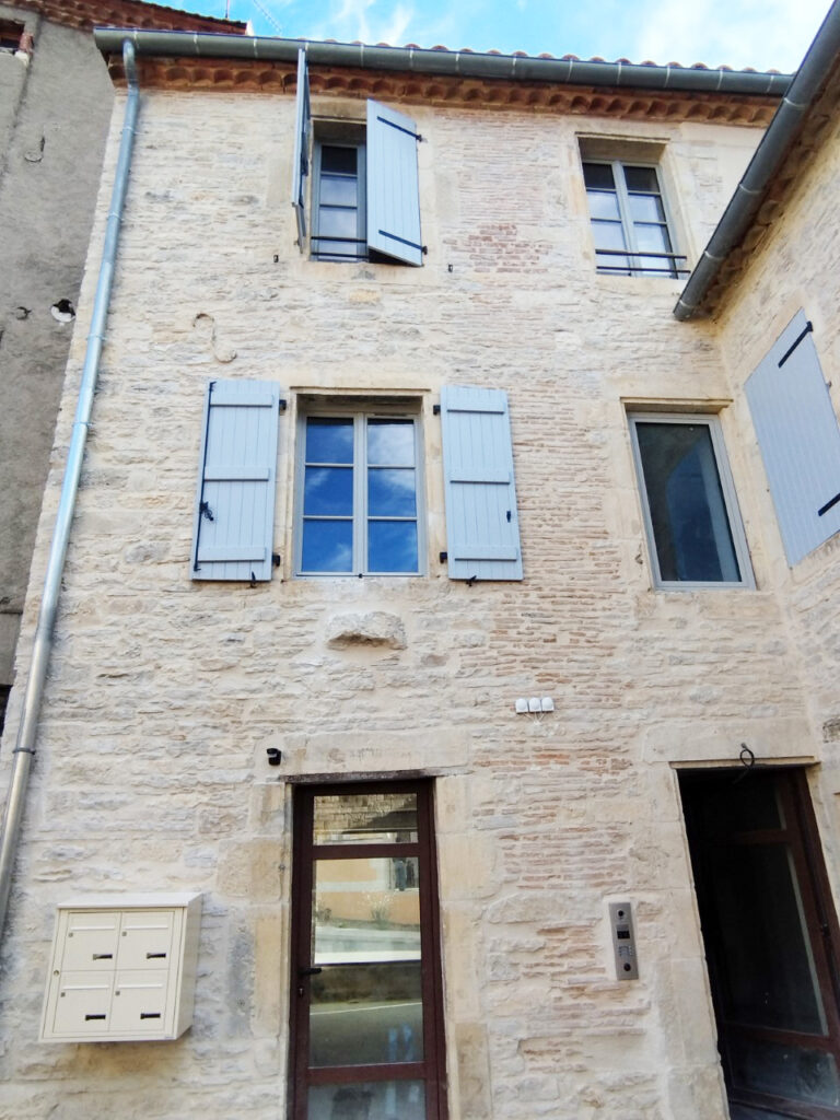 catus entrée logement